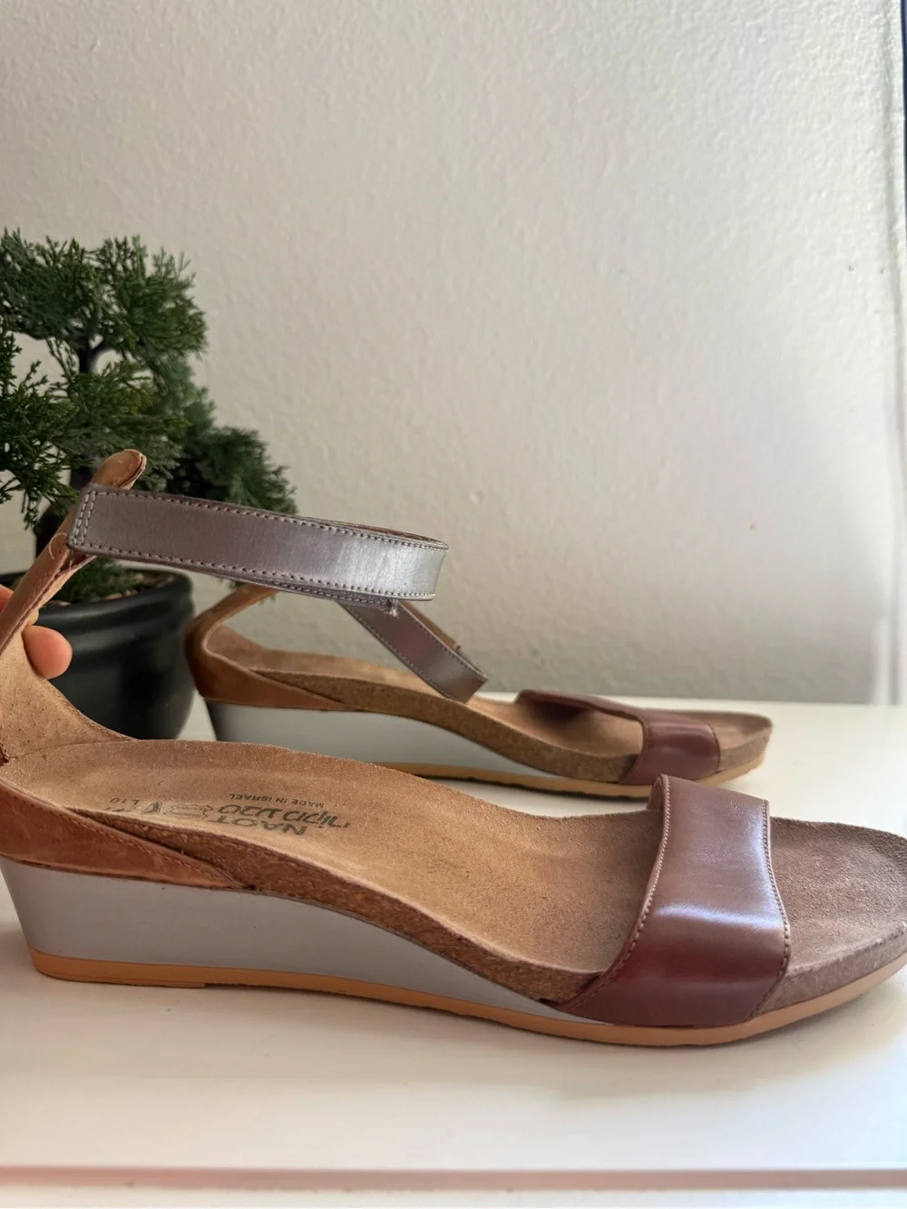 Naot pixie wedge sandals women size 10 Brown and Silver Wedge Sandals